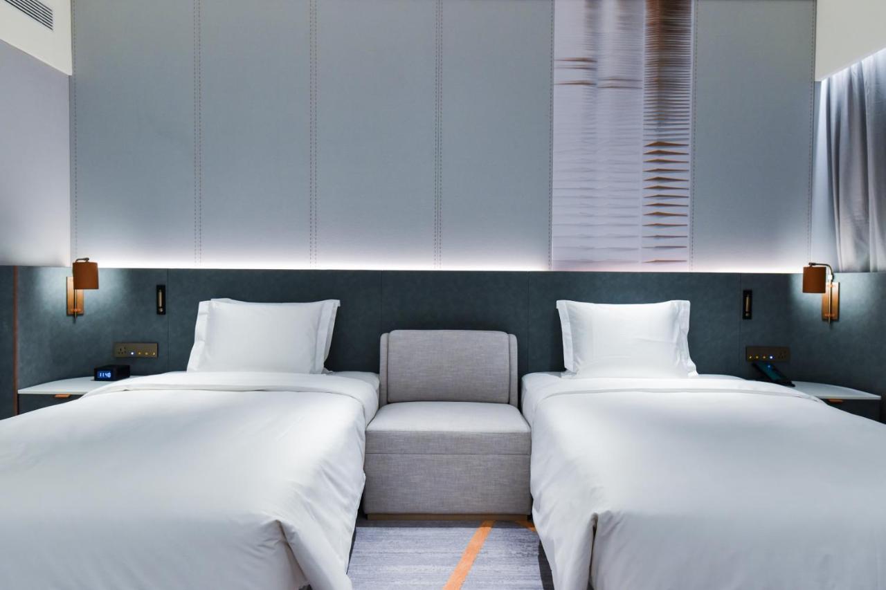 คราวน์ พลาซา ปักกิ่ง ป้าตาหลิง Hotel Yanqing ภายนอก รูปภาพ