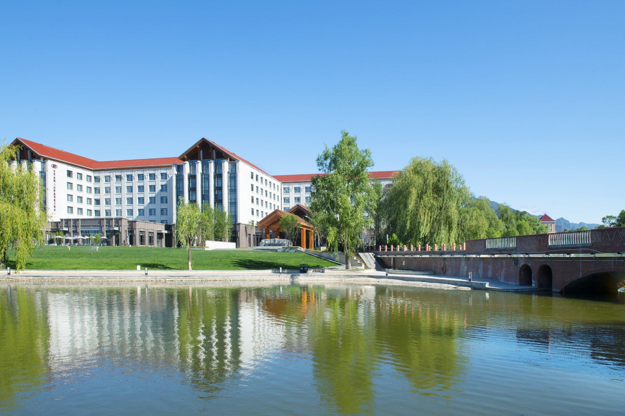 คราวน์ พลาซา ปักกิ่ง ป้าตาหลิง Hotel Yanqing ภายนอก รูปภาพ