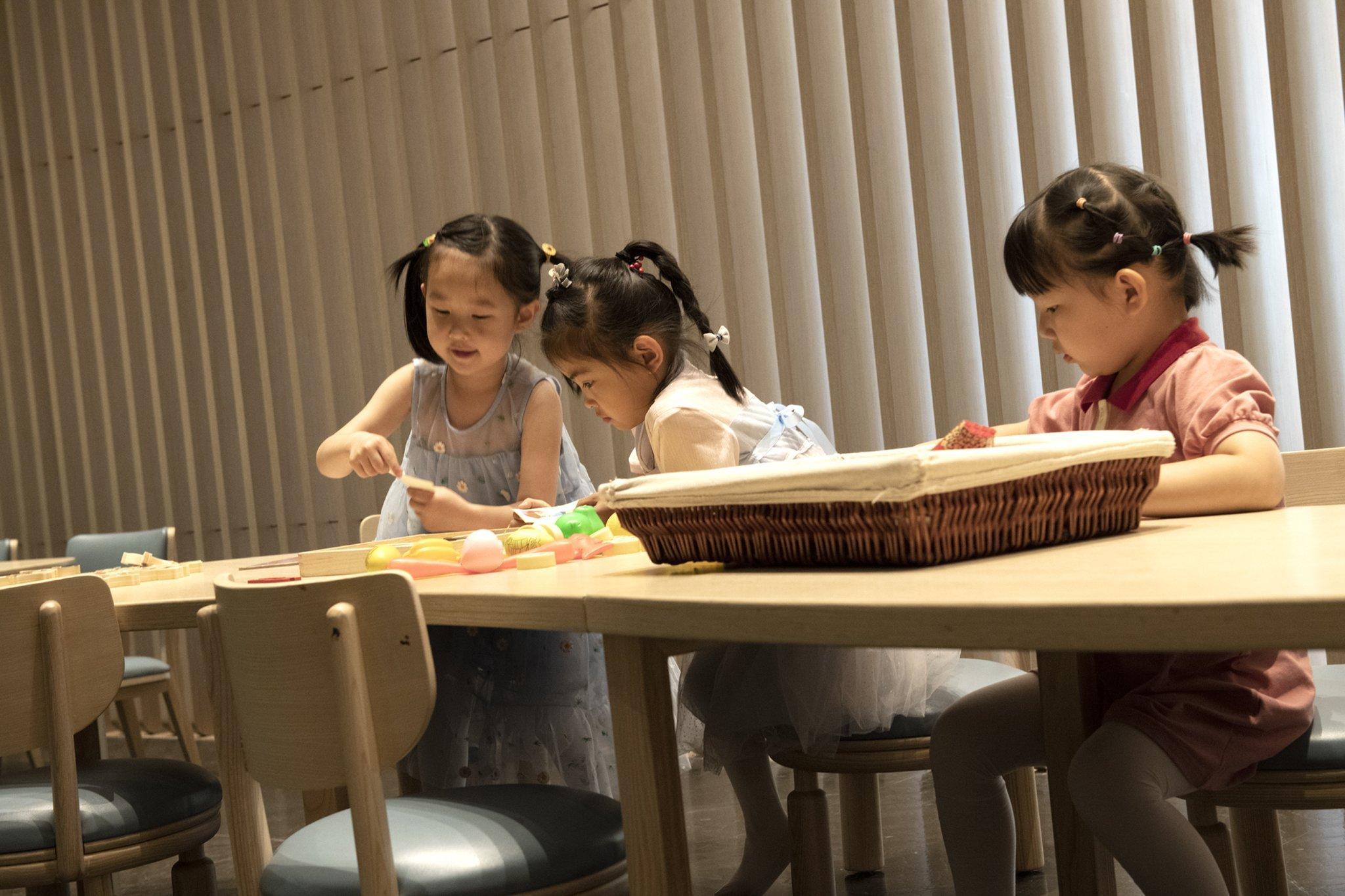 คราวน์ พลาซา ปักกิ่ง ป้าตาหลิง Hotel Yanqing ภายนอก รูปภาพ