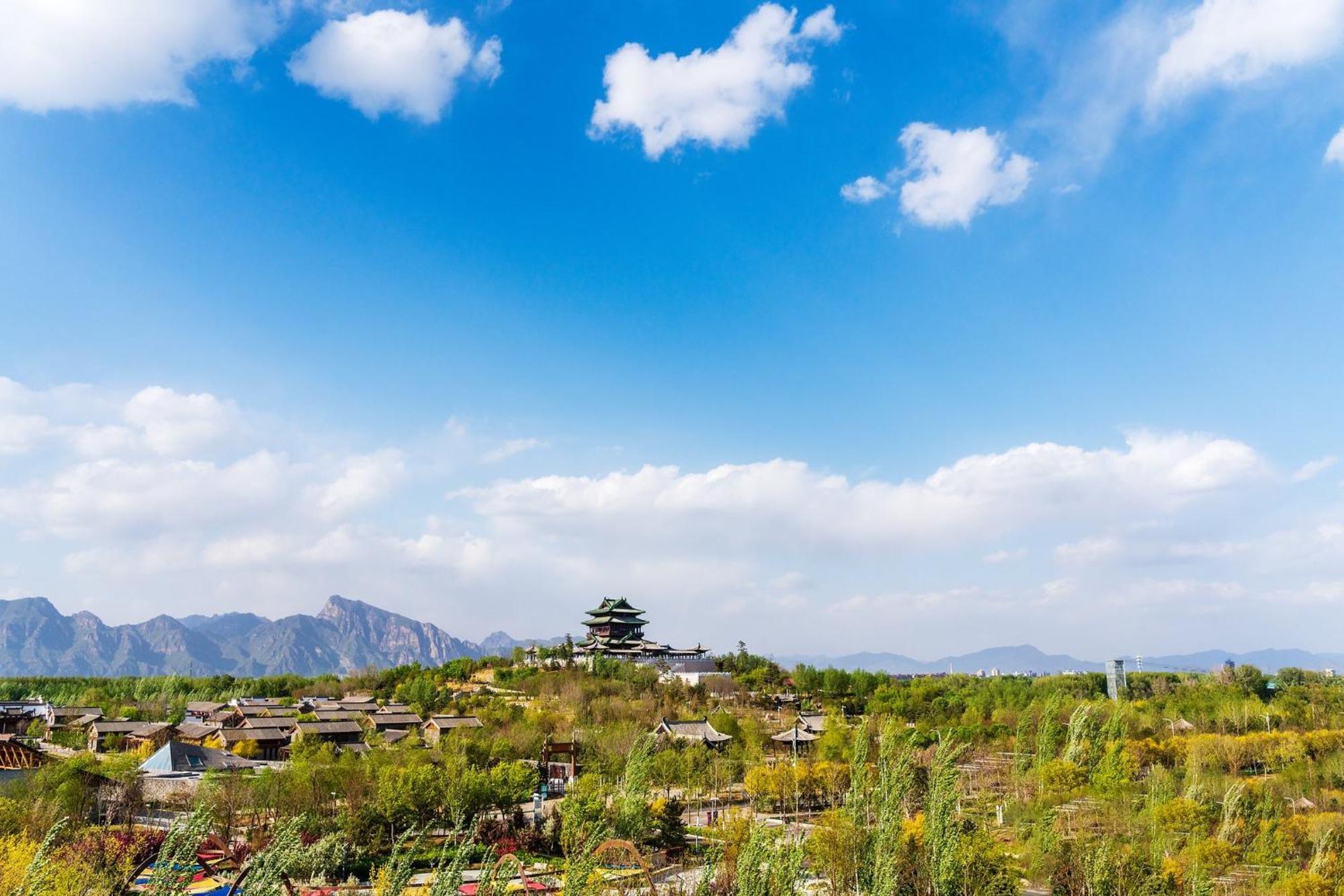 คราวน์ พลาซา ปักกิ่ง ป้าตาหลิง Hotel Yanqing ภายนอก รูปภาพ
